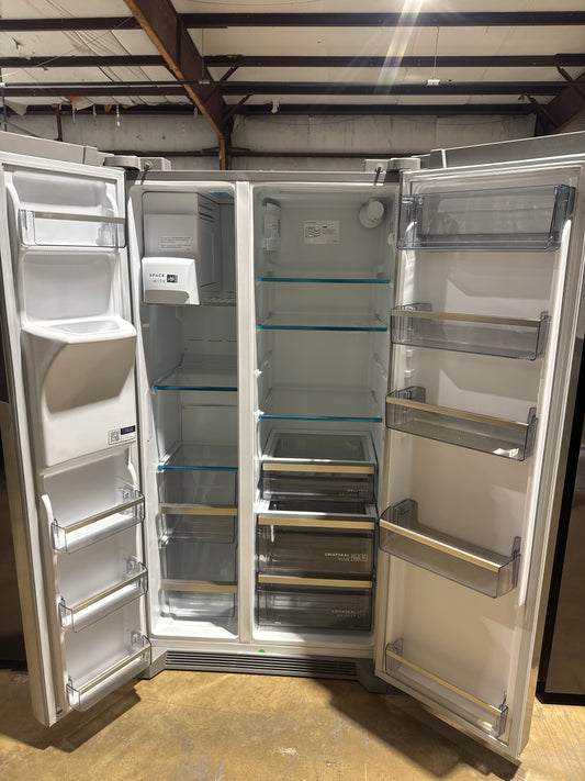 Frigidaire Professional 36in Side by Side Refrigerator Model#PRSC2222AFB Serial#4A60308623 (47)