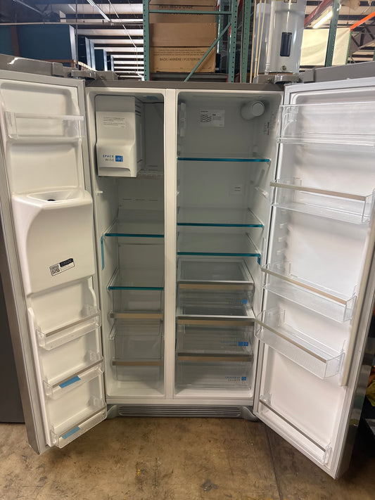 Frigidaire Gallery 36in Side by Side Refrigerator Model#GRSC2352AFF Serial#4A54705908 (56)