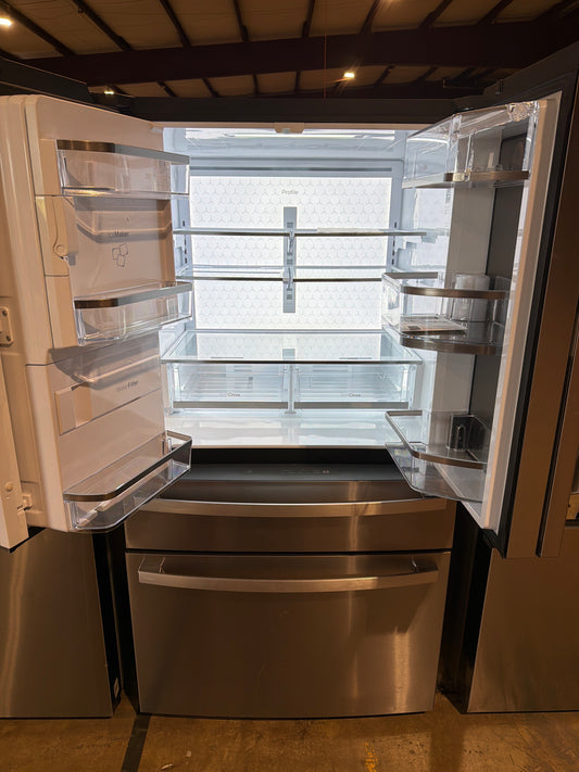 GE Profile 36” French Door Refrigerator Model #PVD28BYNIFS Serial #VA511003 (49)