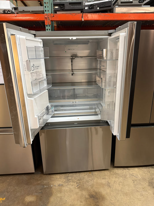 LG 36” Mirror Instaview French Door Refrigerator Model #LRYKC2606S Serial #605KRSB38438 (03)