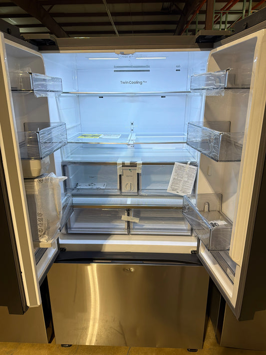 Samsung Bespoke 36” French Door Refrigerator Model #RF30BB6200QL Serial #0BM84BCXC00162L (27)