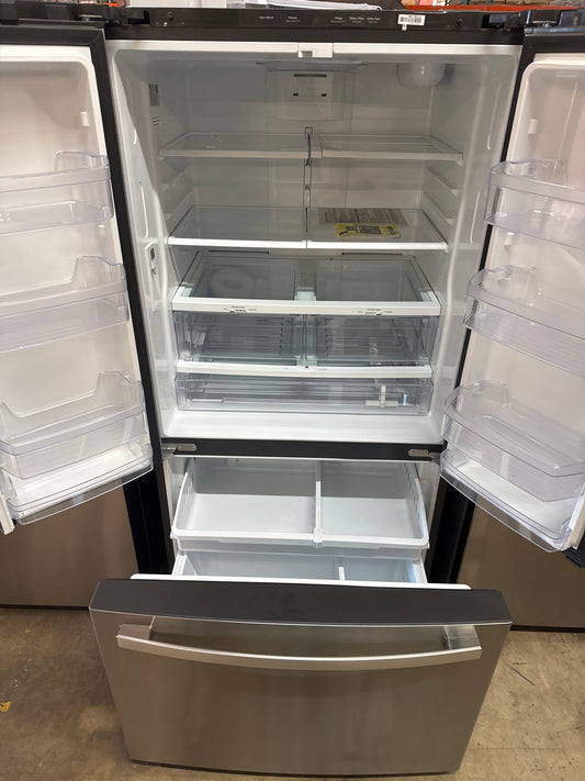 GE 36in French Door Refrigerator Model#GNE27JYMKFFS Serial#LR324342 (P09)