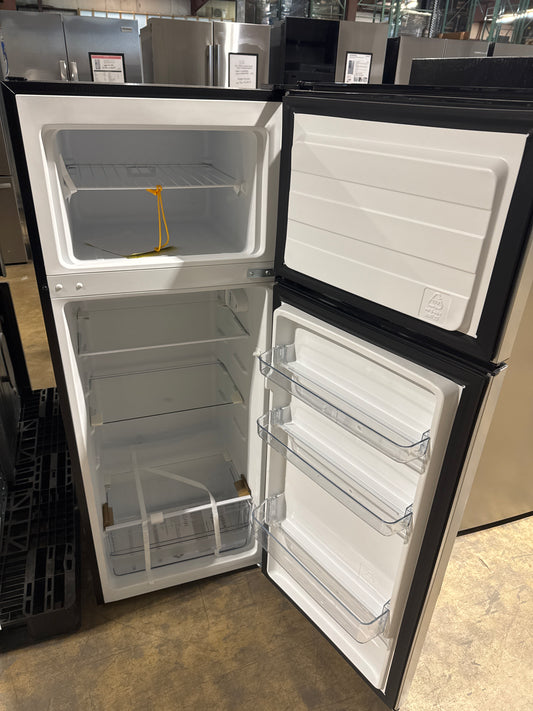 Vissani 22in Top Freezer Refrigerator Model#MDTF7SSES4 (18)