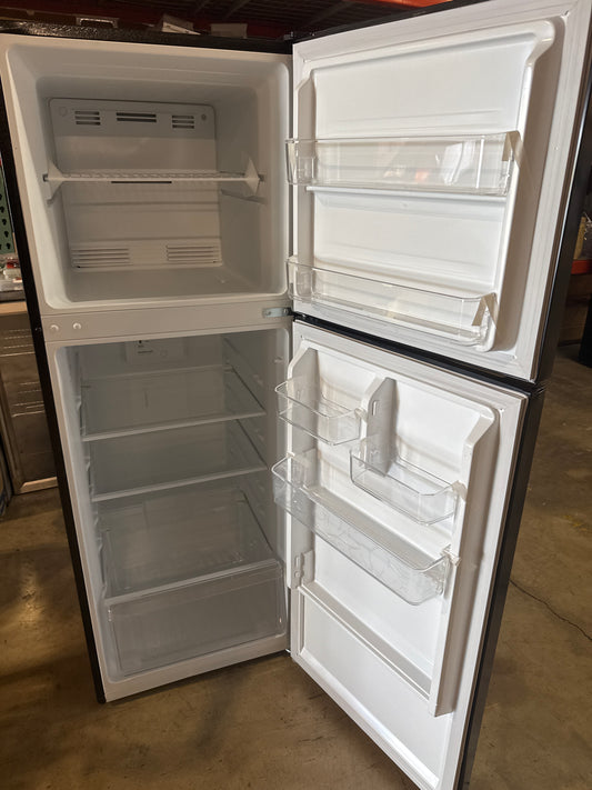 Vissani 10.1cu.ft Top Freezer Refrigerator Model#MDTF10BKES4 (P15)