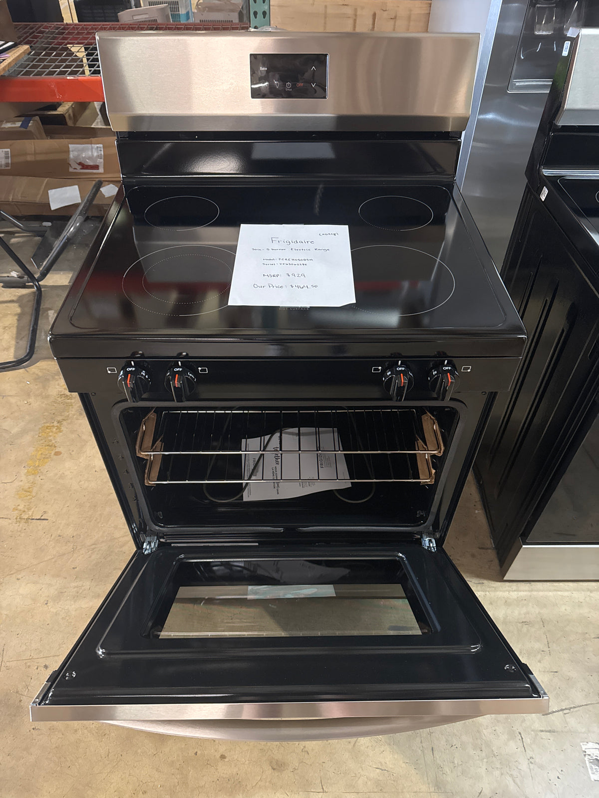 Frigidaire 30in Electric Range Model#FCREH050BSA Serial#VF63262285 (HD927)