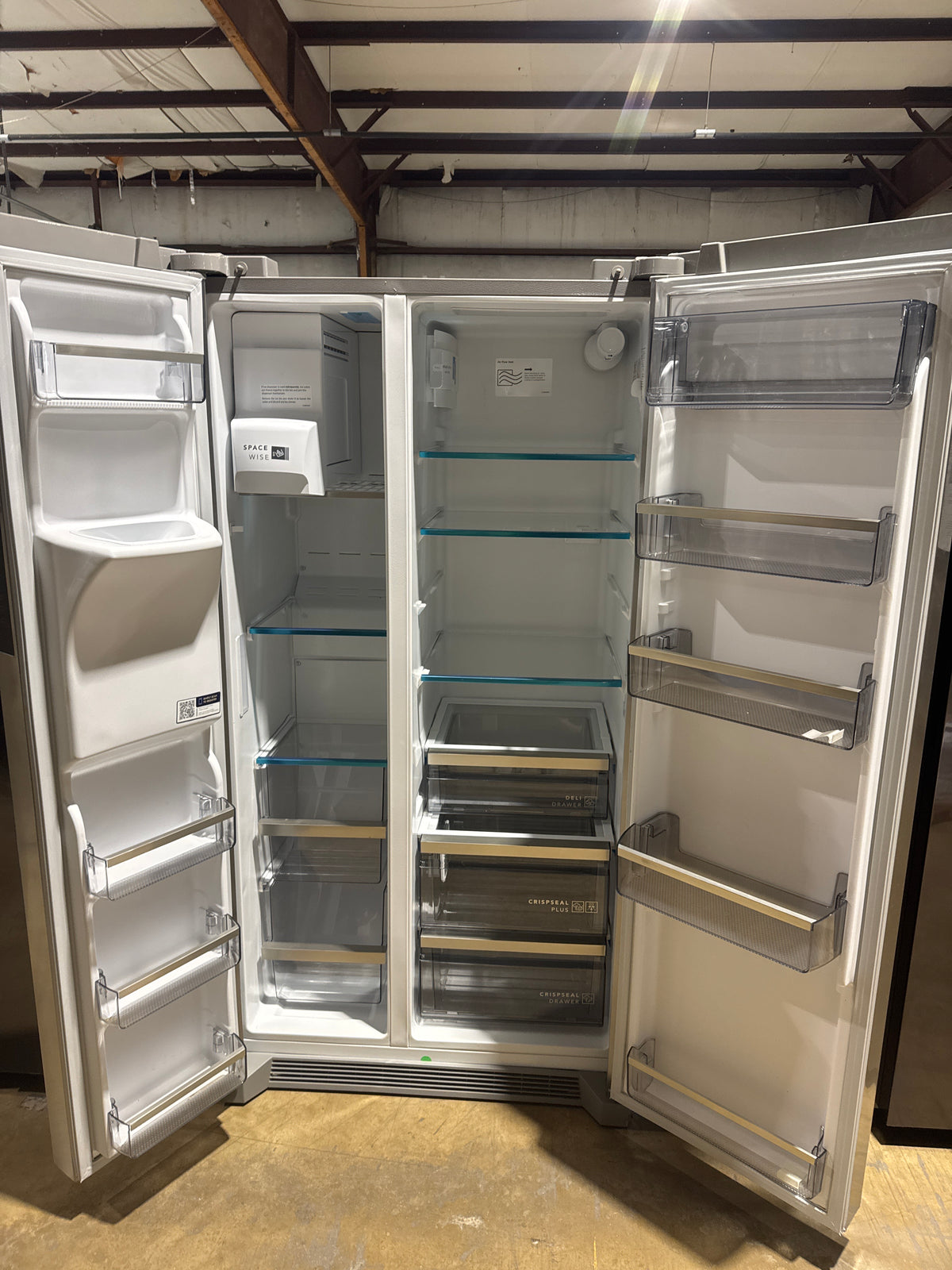 Frigidaire Professional 36in Side by Side Refrigerator Model#PRSC2222AFB Serial#4A60308623 (47)