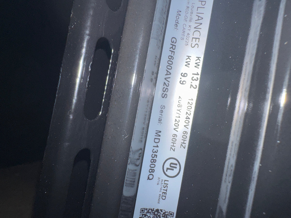 GE Electric Range Model#GRF600AV2SS Serial#MD135808Q (HD910)