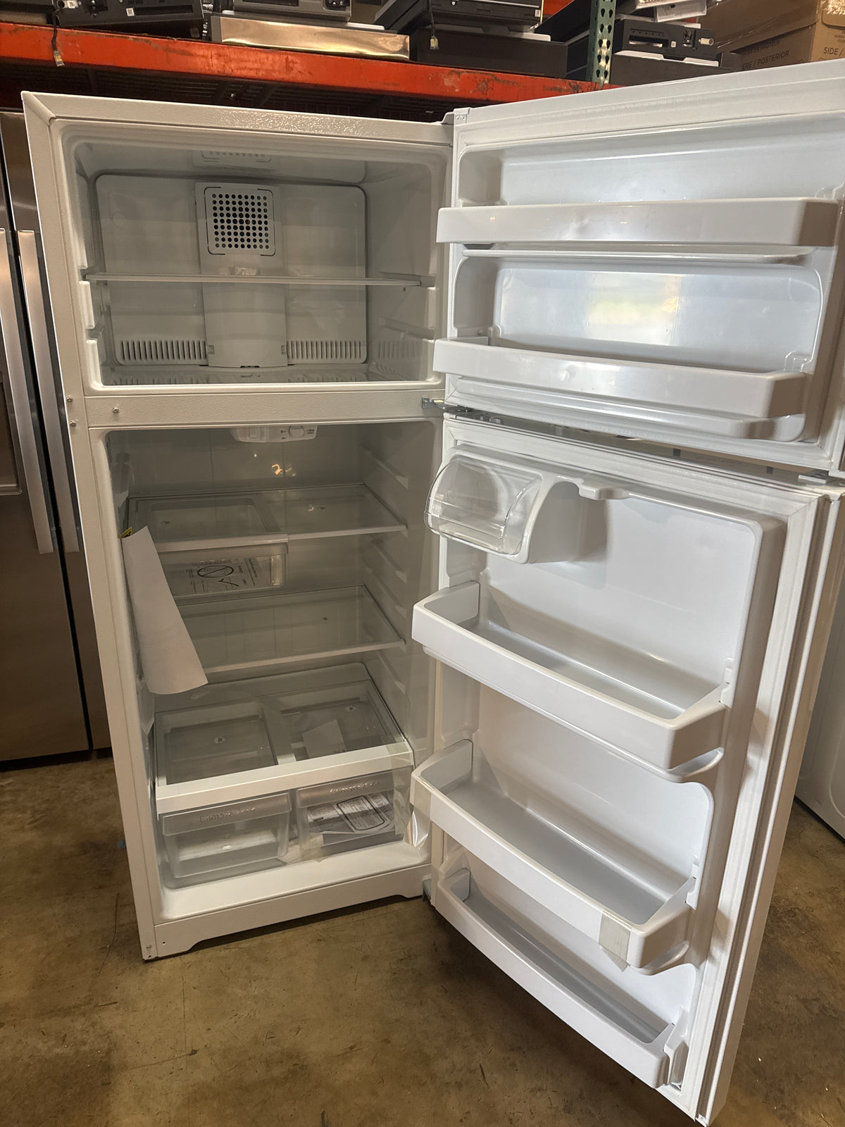 GE 28in Top Freezer Refrigerator Model#GTS18HGNJRWW Serial#RD765735 (HD935)