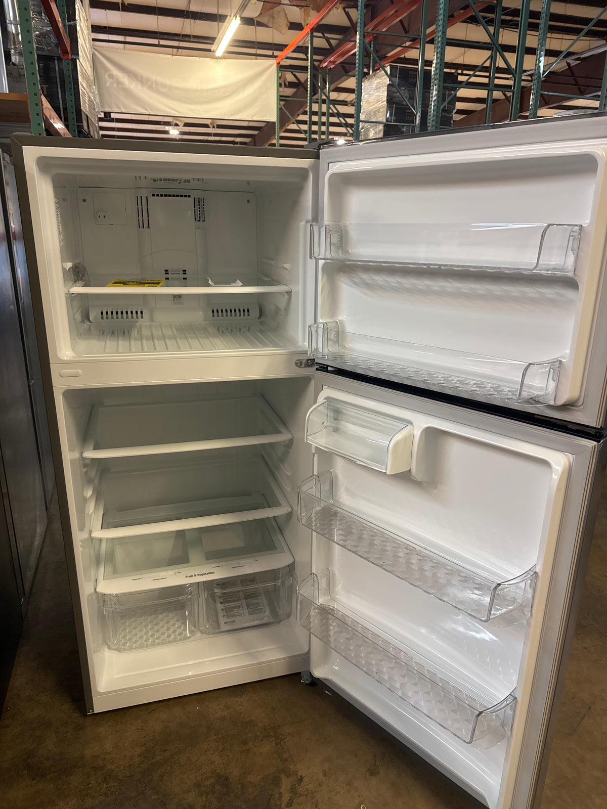 LG 30in Top Freezer Refrigerator Model#LTCS20020V/05 Serial#605VNKE1A709 (61)