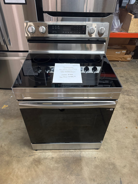 Samsung 30in Electric Range Model#NE63A6311SS Serial#0J4A7DAL10225W (HD929)