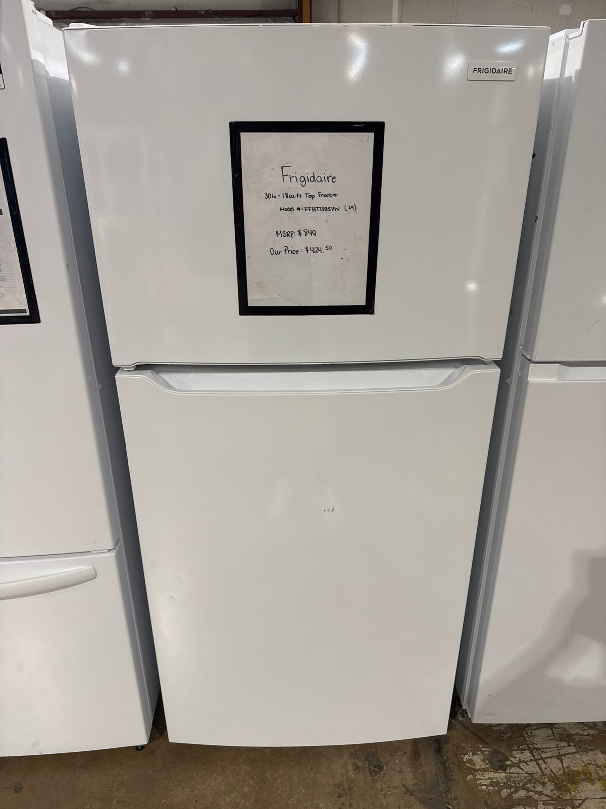 Frigidaire 30in Top Freezer Refrigerator Model#FFHT1835VW6 Serial#BA54600422 (24)