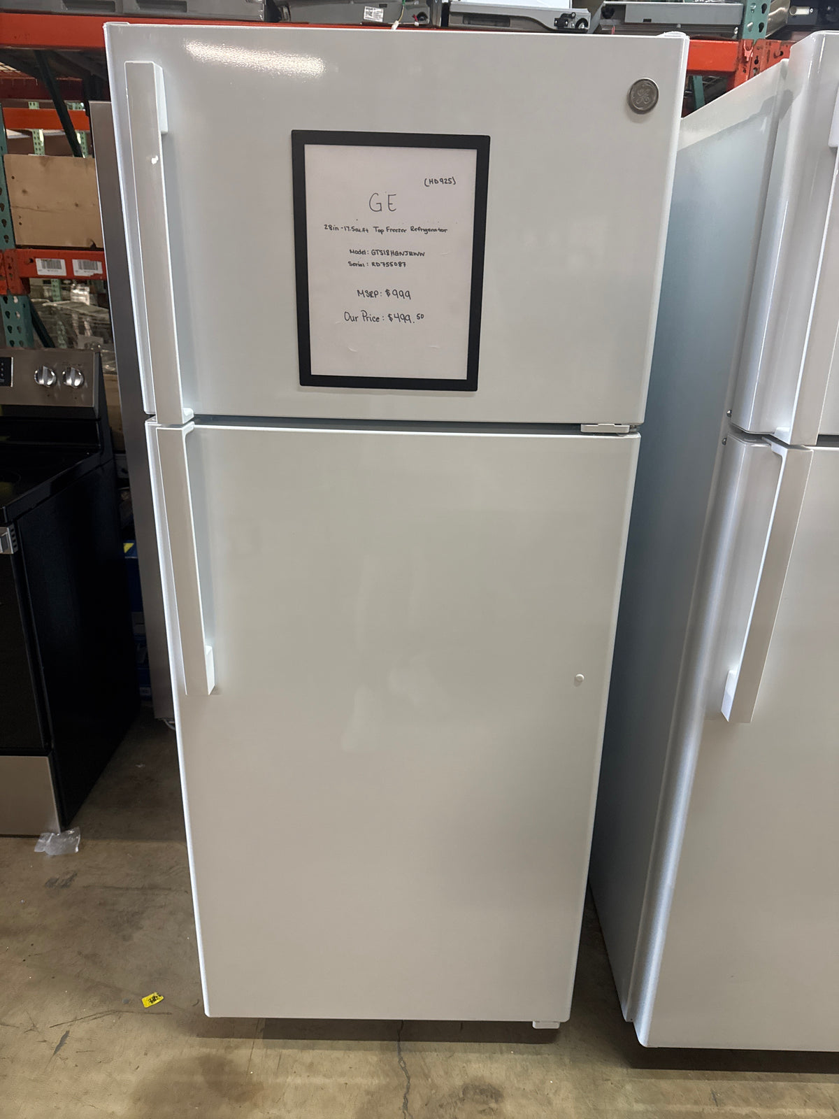 GE 28in Top Freezer Refrigerator Model#GTS18HGNJRWW Serial#RD755087 (HD925)