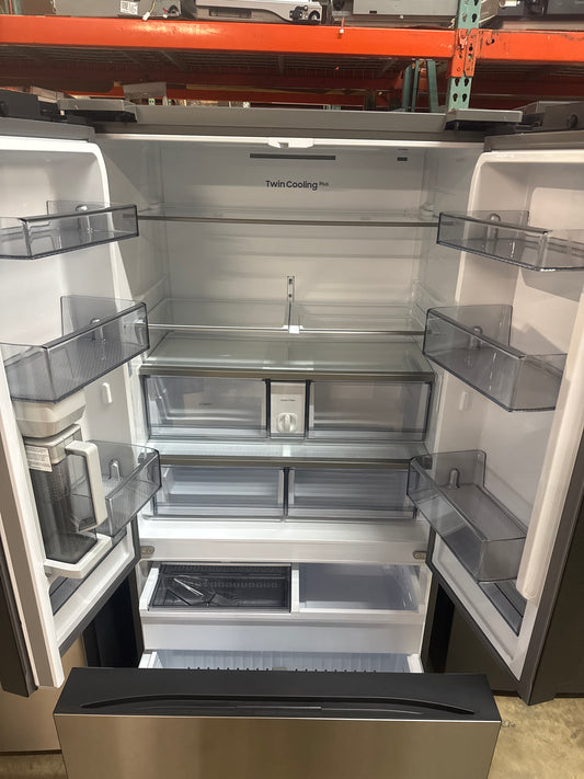 Samsung 36in French Door Refrigerator Model#RF24BB6200QL Serial#1H8343AY900078M (94)