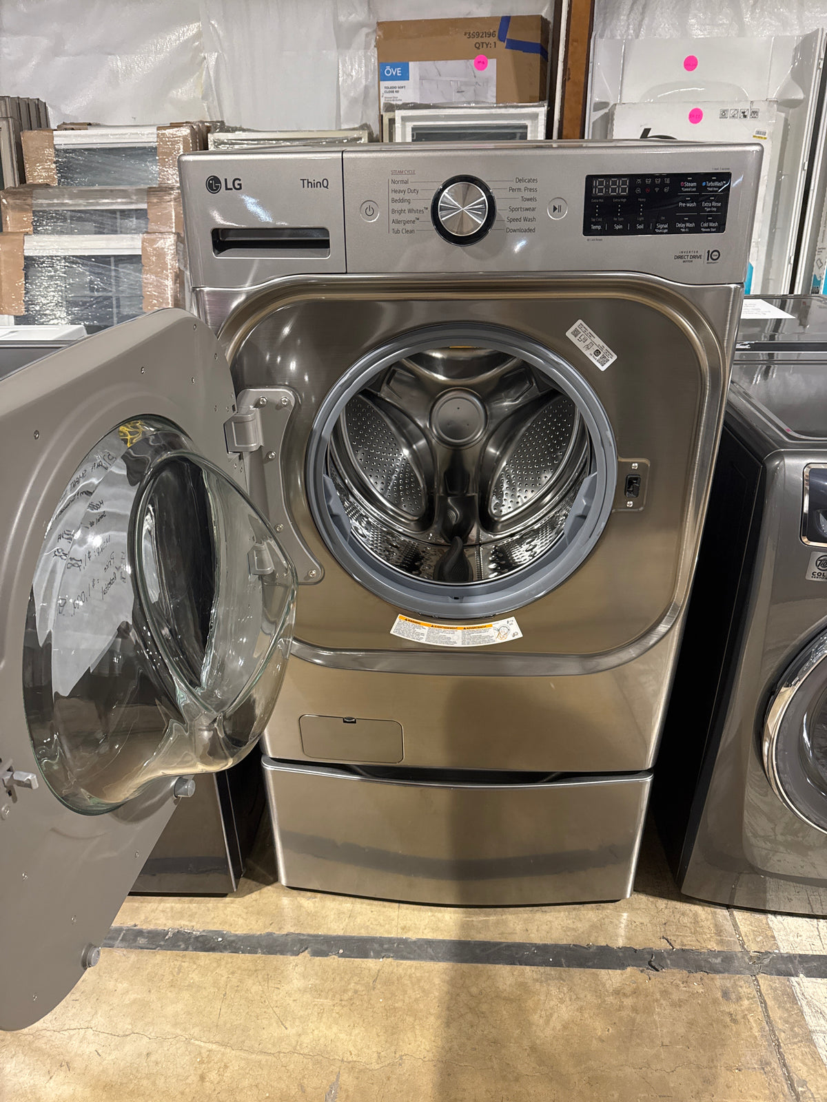 LG 5.2cu.ft Front Load Washer Model#WM8970HVA Serial#604KWAT0U672 (90)