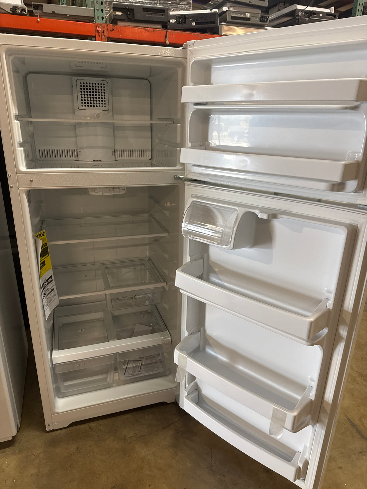 GE 28in Top Freezer Refrigerator Model#GTS18HGNJRWW Serial#RD765948 (HD924)