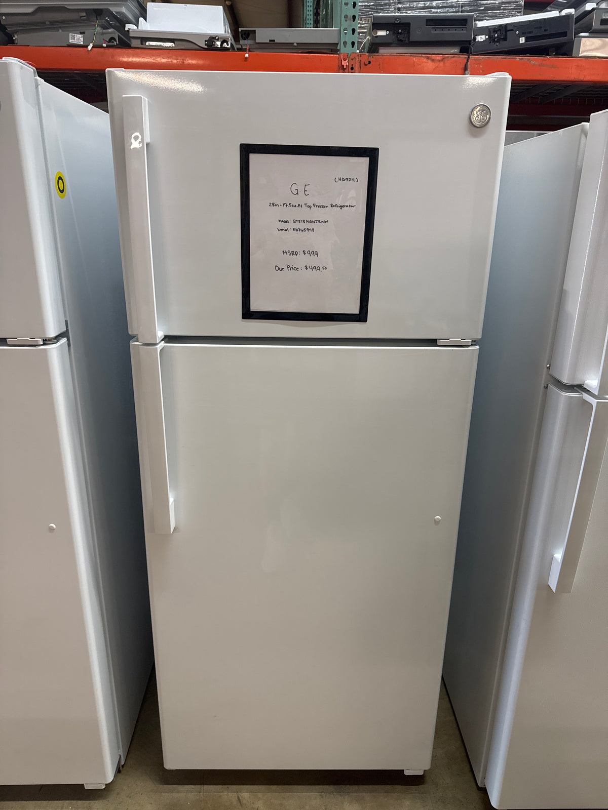 GE 28in Top Freezer Refrigerator Model#GTS18HGNJRWW Serial#RD765948 (HD924)