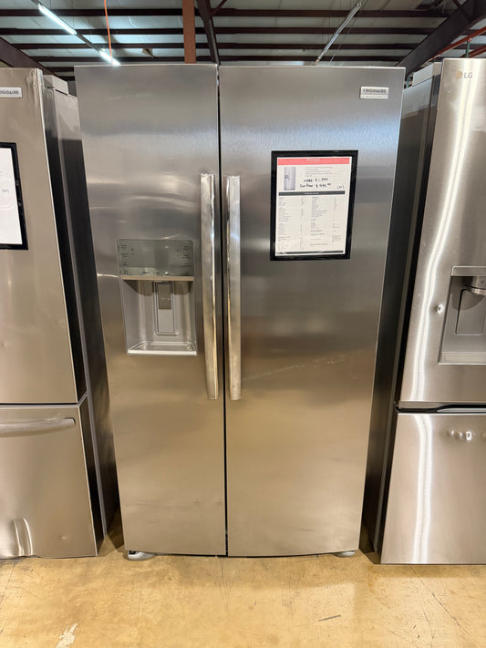 Frigidaire Gallery 36" Side by Side Refrigerator Model #GRSC2352AFF  Serial #4A61205766 (31)