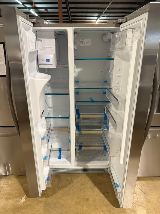 Frigidaire Gallery 36" Side by Side Refrigerator Model #GRSC2352AFF  Serial #4A61205766 (31)